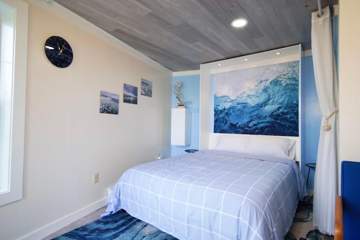Loza House Coastal Design Unit With Lake & Mountain Views Платтсбург Экстерьер фото